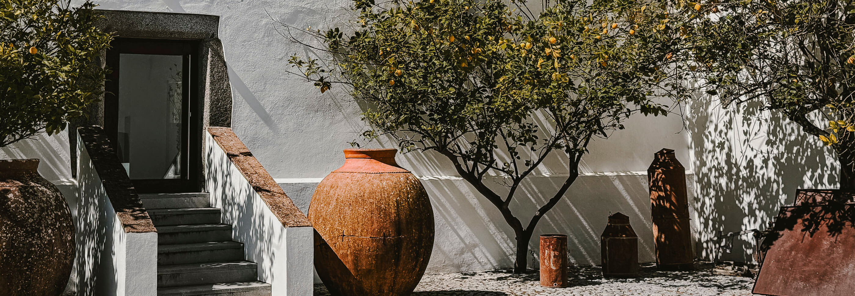 Cortile del monastero di Arraiolos nell'Alentejo in Portogallo