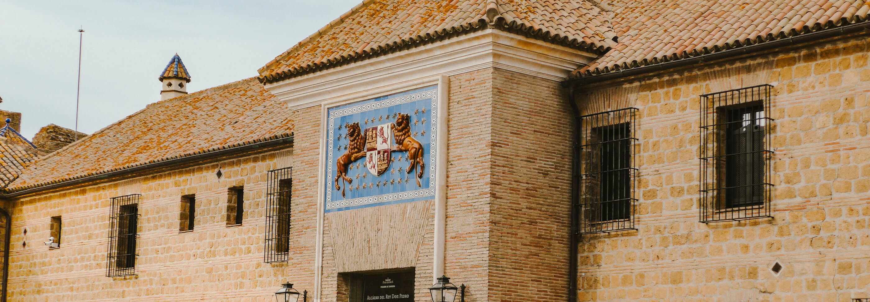 Vintage Tour durch Andalusien: das Hauptgebäude des Parador von Carmona