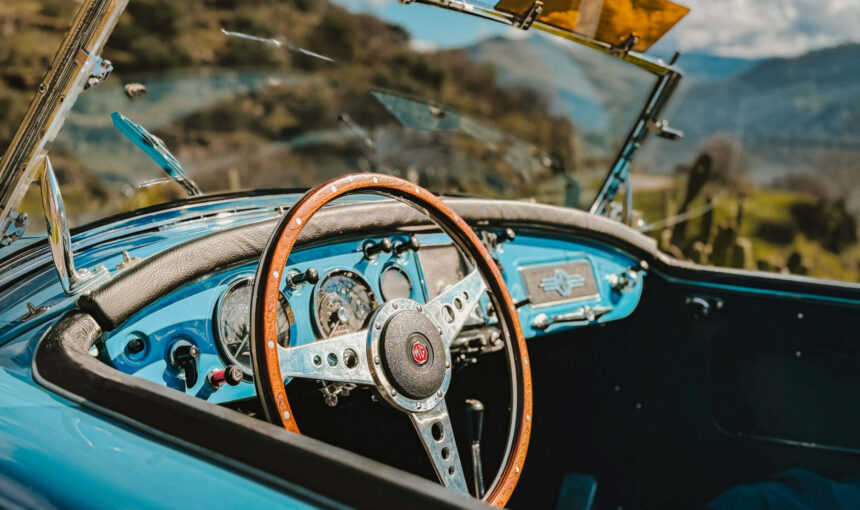 Vintage Tours offsets the CO2 emissions of its vehicles
